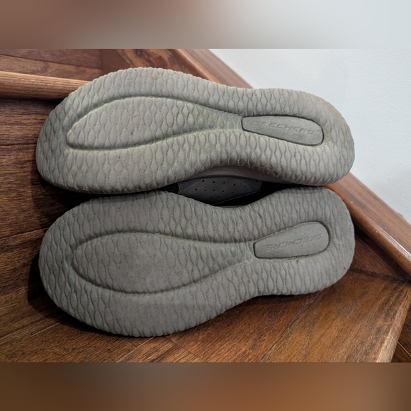 Skechers Black & Gray Men's Slip On Sneakers Size 8 - Picture 9 of 13